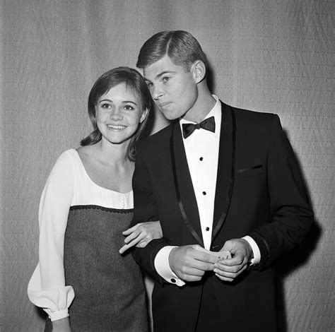 sally field husbands.